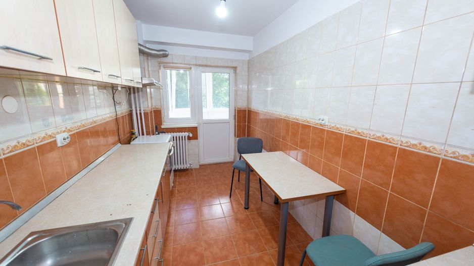 Apartament 3 camere decomandat, 88 mp, an 1982, Piata 1 Mai, Victoriei - Poză 5