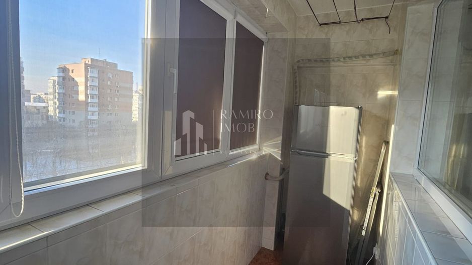 Apartament  3 camere 70 MP/ Sector 3/ METROU 1 DECEMBRIE 1918 - Poză 3