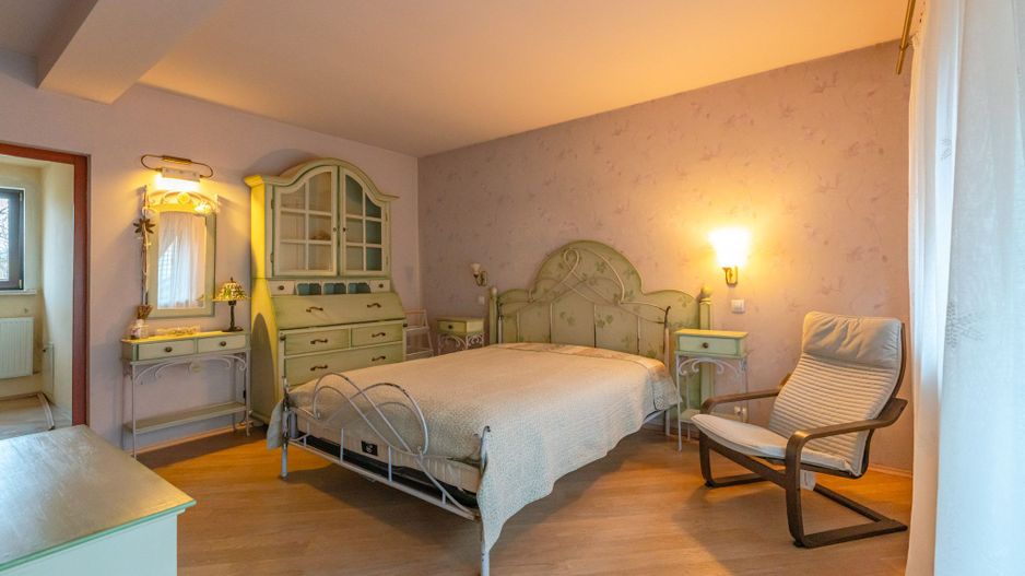 Casă individuală cu 7 camere lângă AFI Mall, ideală pentru birouri sau locuință - Poză 13