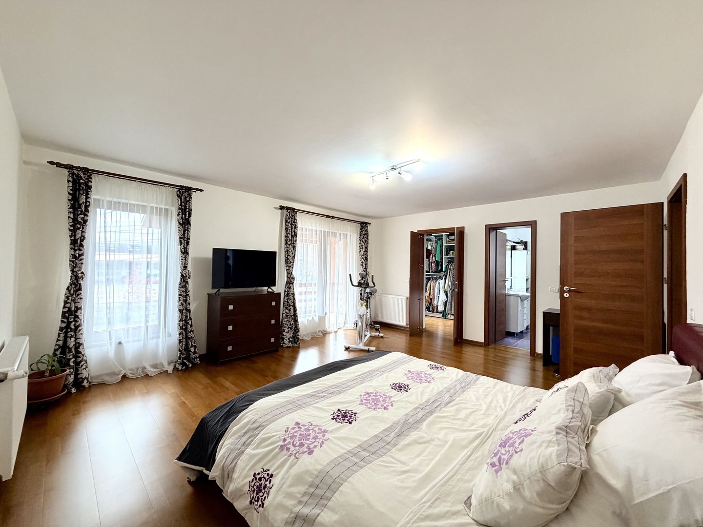 Cămin spațios, luminos și perfect echilibrat,  la 10 minute de centru - Poză 18