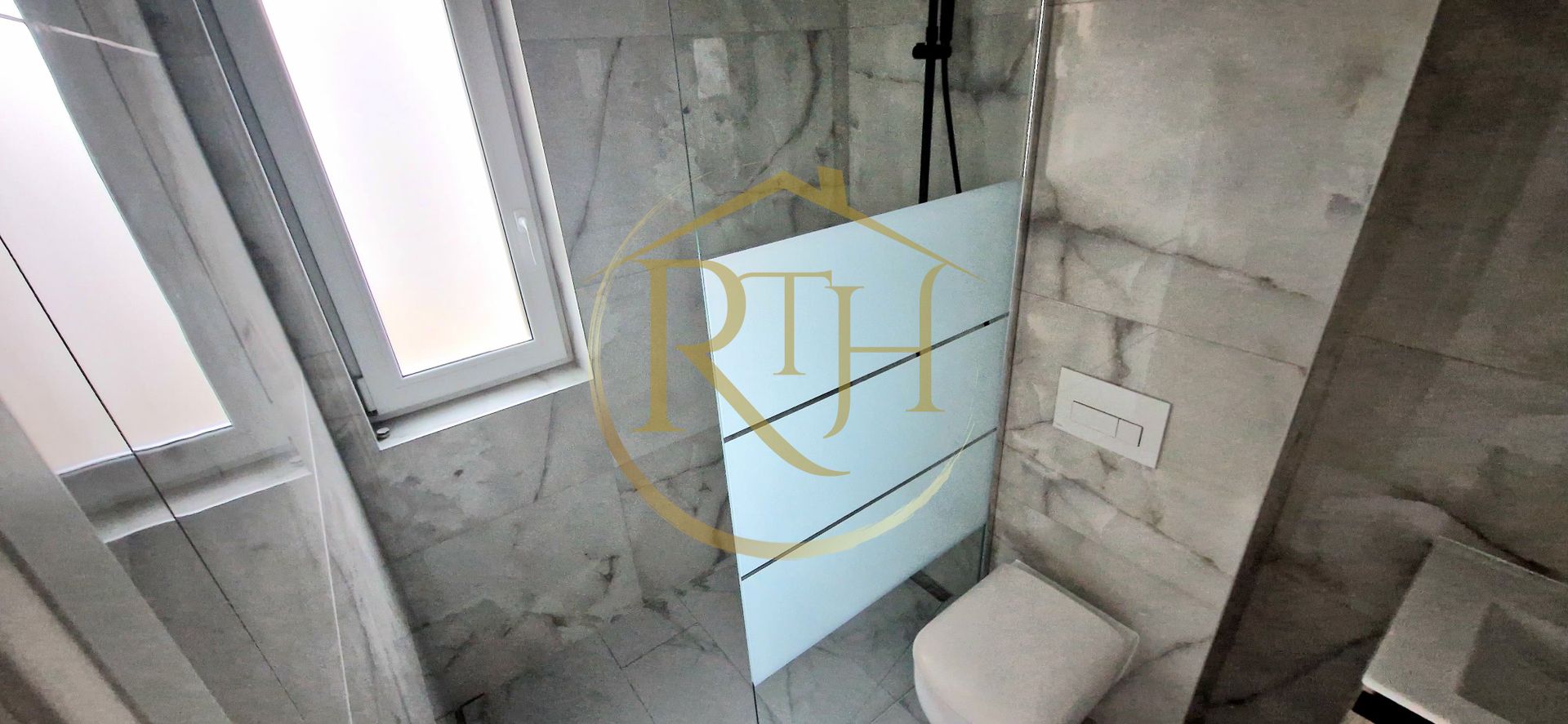 Duplex de vanzare cu 4 camere,2 bai,250 mp teren-Mosnita Veche zona Centrala. - Poză 15