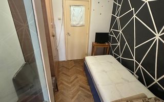 🏠 Ocazie! Apartament 2 camere cu balcon închis - Poză 3