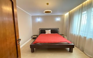 Casă cu o curte proprie intima din Zona Ștefan cel Mare - Obor - Poză 7