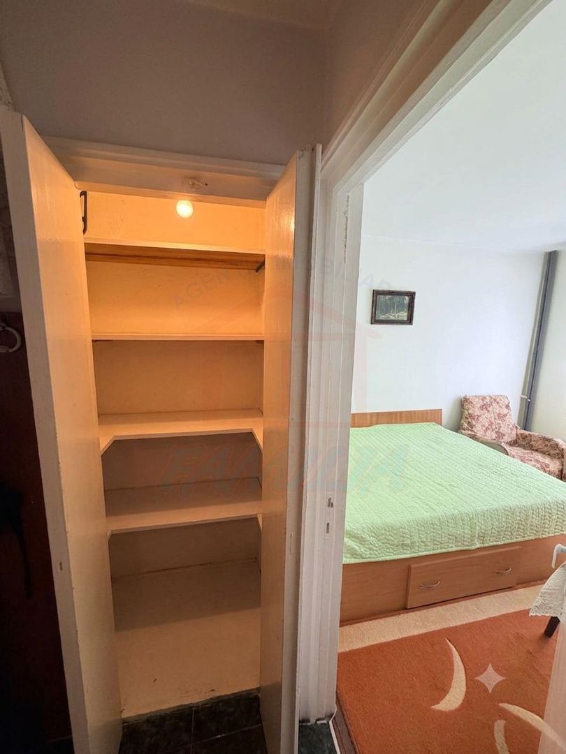 Vanzare apartament cu 4 camere in Micro 13, etaj 3, pret 65 000 euro - Poză 15
