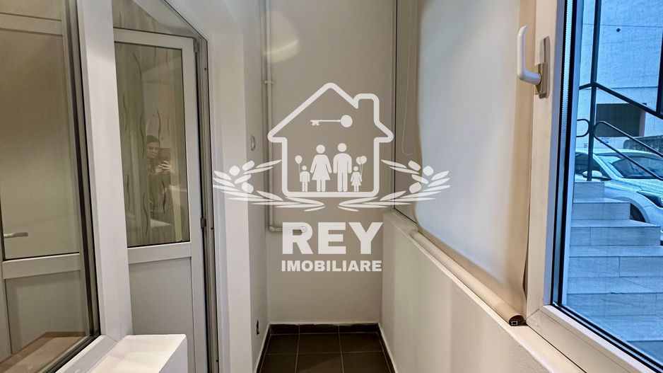 Apartament 4 camere cu garaj zona Strand- V.Aurie - Poză 18