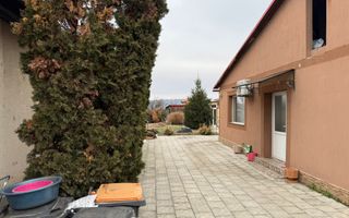 Casa spatioasa de vanzare plan parter in Osorhei - Poză 11