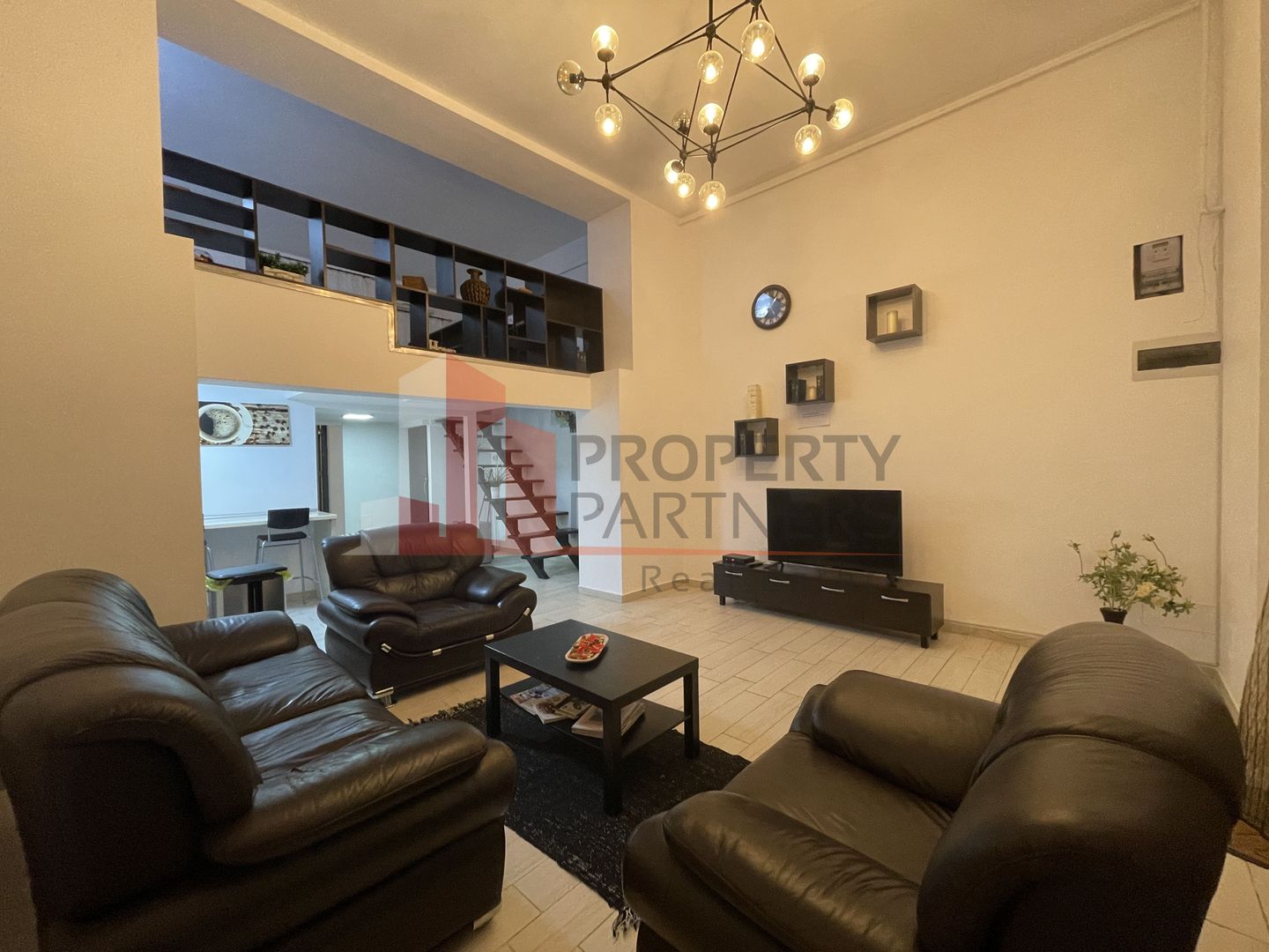Apartament 2 camere centru vechi, ideal Airbnb - Poză 1