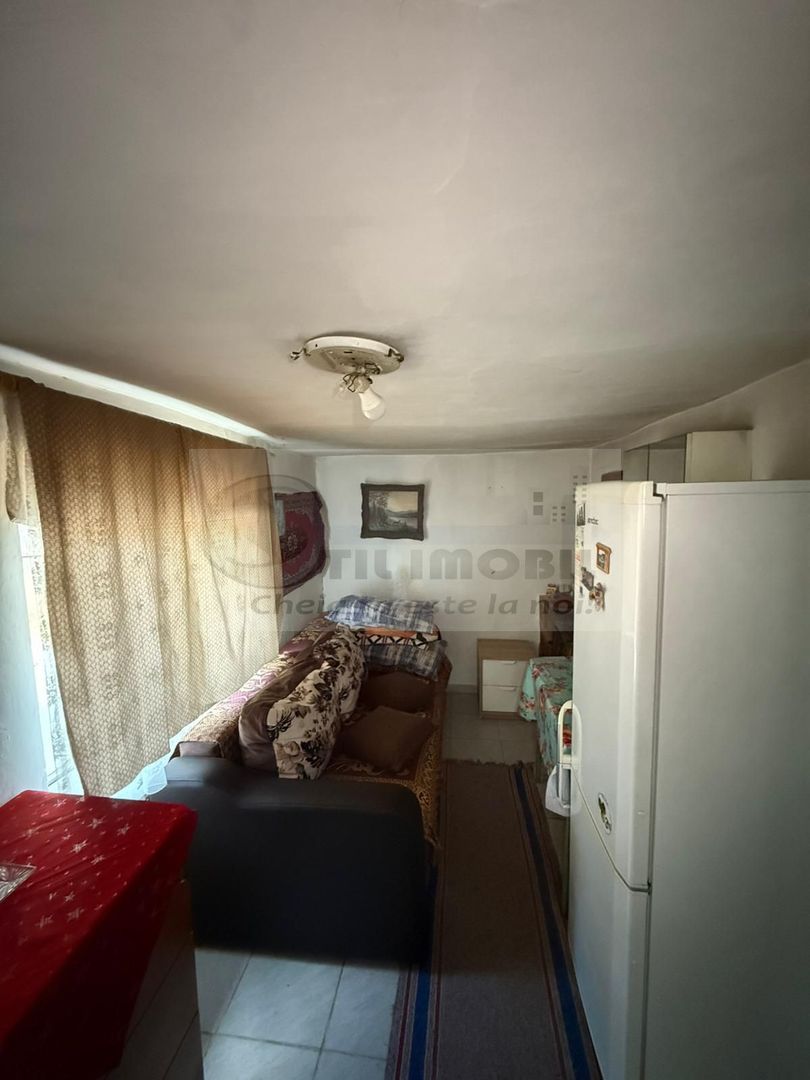 Casă + 2129 mp teren, zonă liniștită, Goruni, Iași – 76.000 euro - Poză 7