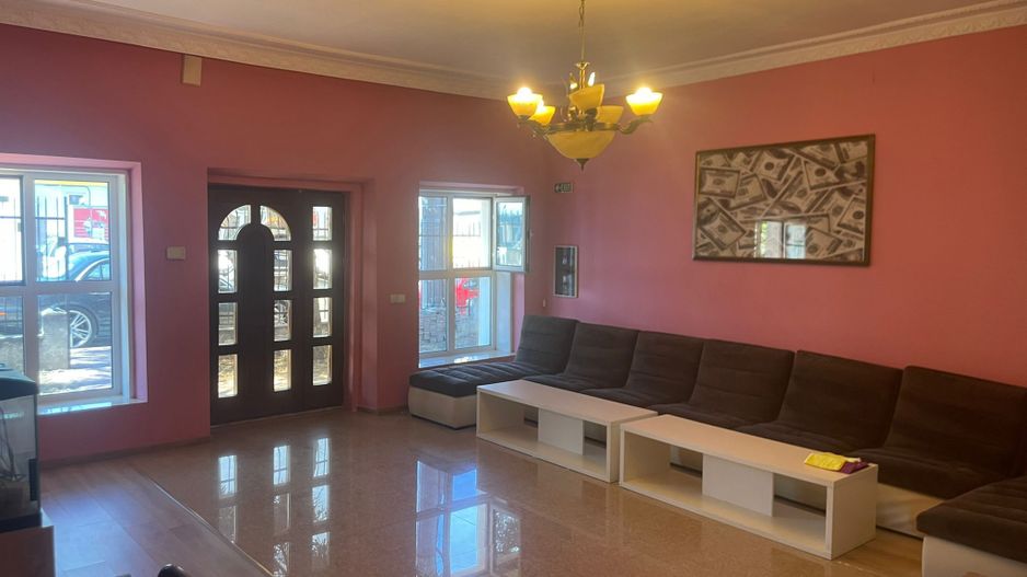 Casa de inchiriat - 200 mp - 6 dormitoare - Str. Tecuci - Poză 1