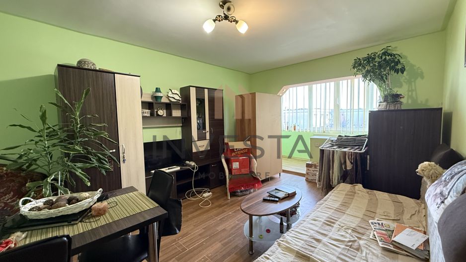 Apartament cu 3 camere de vanzare / cartier Intre Lacuri - Poză 2