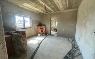 CASA LA ROSU DIN CARAMIDA + GARAJ I 12,5 ARI I VICOV DE SUS I - Poză 22