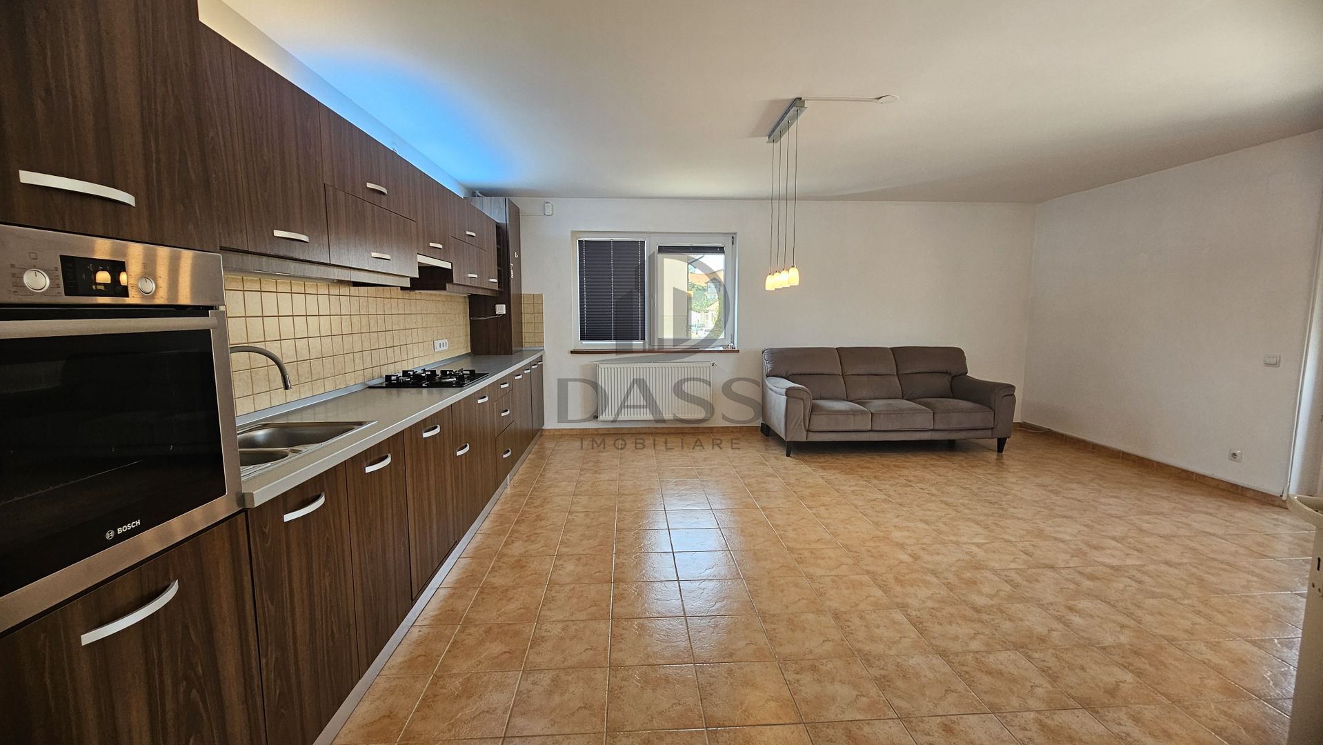 Apartament de inchiriat 6 camere 179 mp Etaj 2 + mansardă - Poză 1