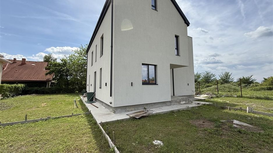 De vanzare Vila Str. Daliei - Petresti Corbeanca Ilfov - Poză 2