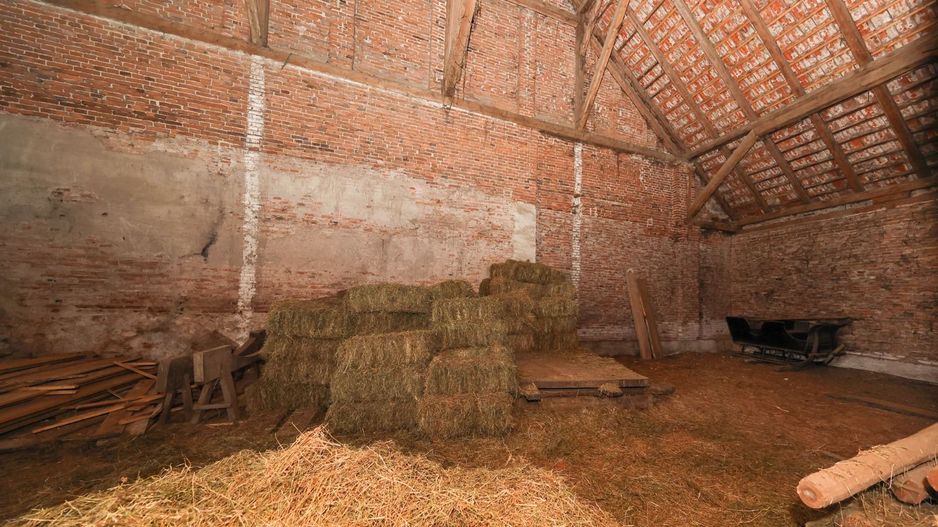 Casă Săsească Autentică cu Șură Impresionantă în Cristian – Teren 2729mp - Poză 18