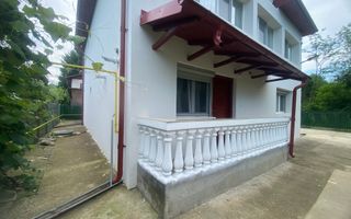 Oaza de liniste si verdeata! Vanzare casa cu 5 camere in Pucioasa - Poză 3