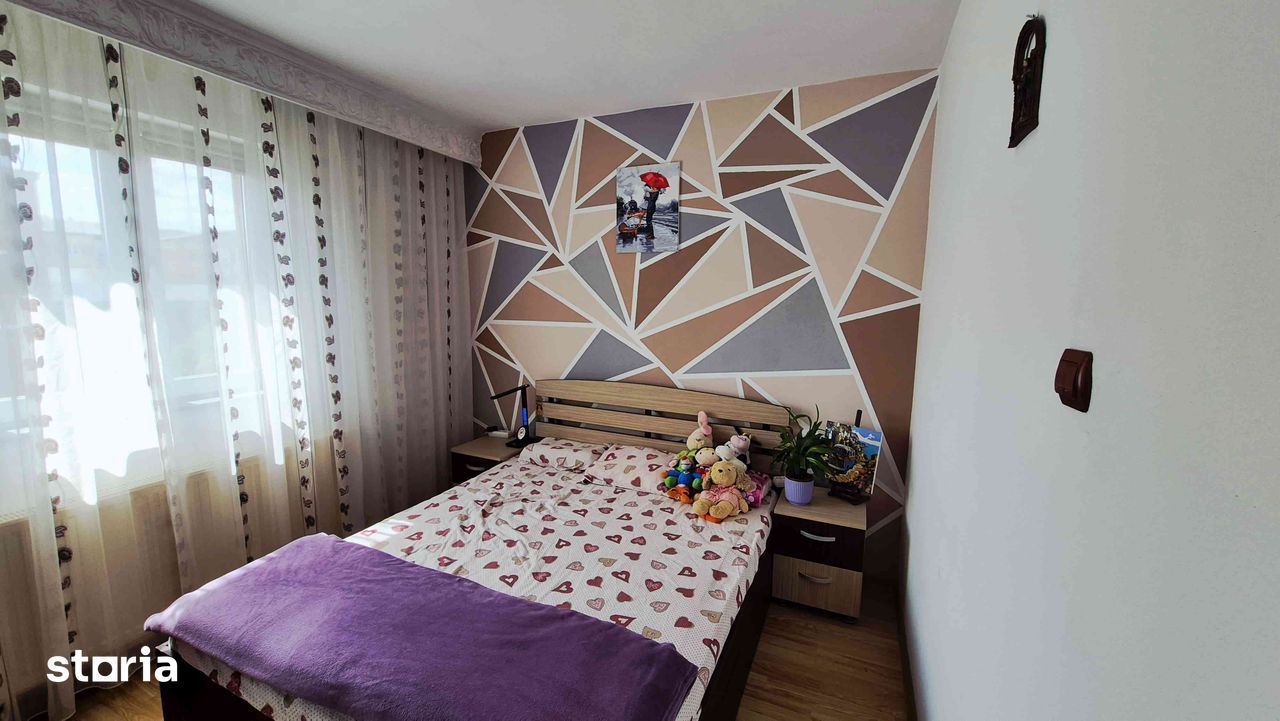 Apartament 2 camere Cetate – Complet Renovat Izolat Loc Parcare Privat - Poză 3