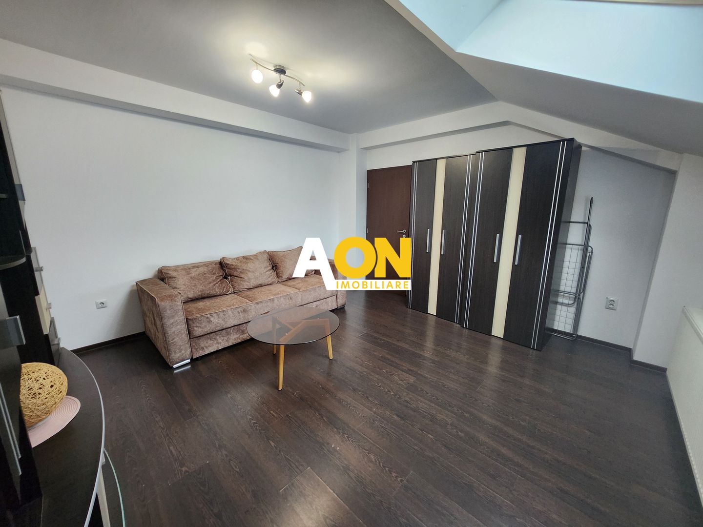 De inchiriat apartament 2 camere, bloc nou, zona Tolsoi - Poză 2