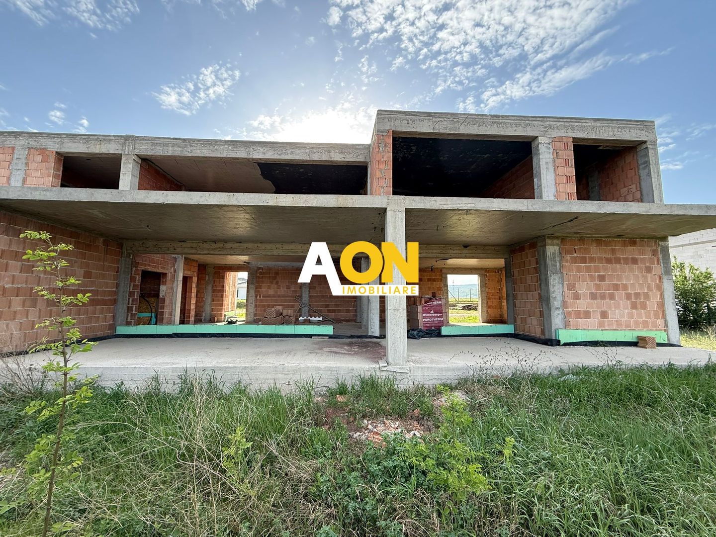 Casa cu vedere panoramica superba 306 mp utili, 874mp teren - Poză 2