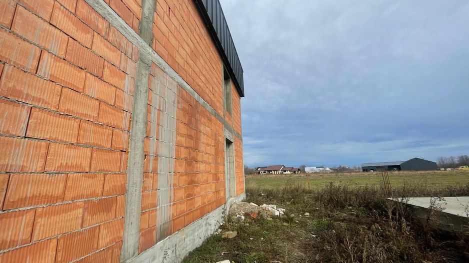 CASA LA ROȘU 220 MP | ZONA RETRASA CU VEDERE PANORAMICA| MARGINEA - Poză 4