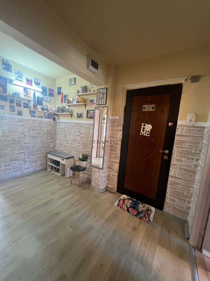 Apartament 3 camere, decomandat - Poză 8