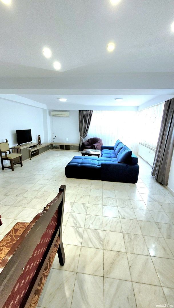 Apartament 5 camere, 250mp, vilă stradală, centrală proprie Dna. Ghica - Poză 3