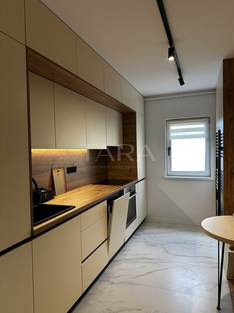 Apartament elegant cu 4 camere în Zorilor Cluj Napoca. - Poză 2