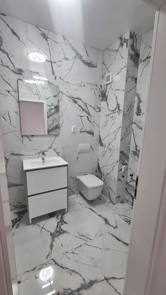 Apartament de vanzare 2 camere, etaj intermediar, terasa, garaj - Poză 3