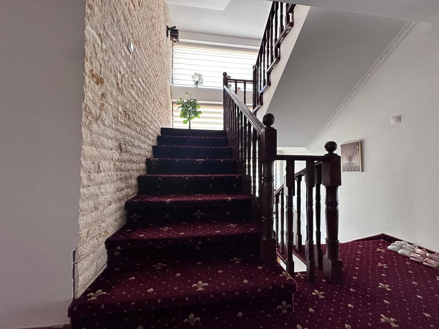 Vânzare casă S+P+E -Valea Voievozilor cu panouri solare si garaj dublu - Poză 15