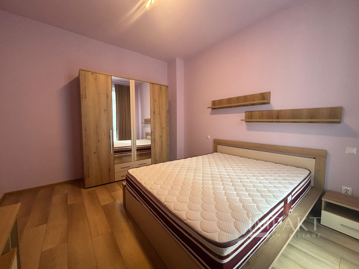 Oferim spre închiriere apartament cu 3 camere,  75mp,  zona centrala - Poză 13