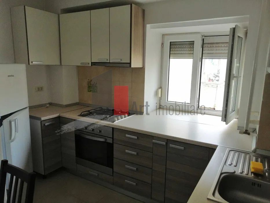 3 Camere Decebal - Poză 1