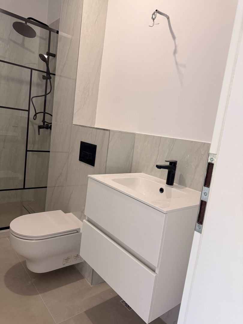 🏡 Apartament finisat premium cu terasă și priveliște liberă 🌿 - Poză 8