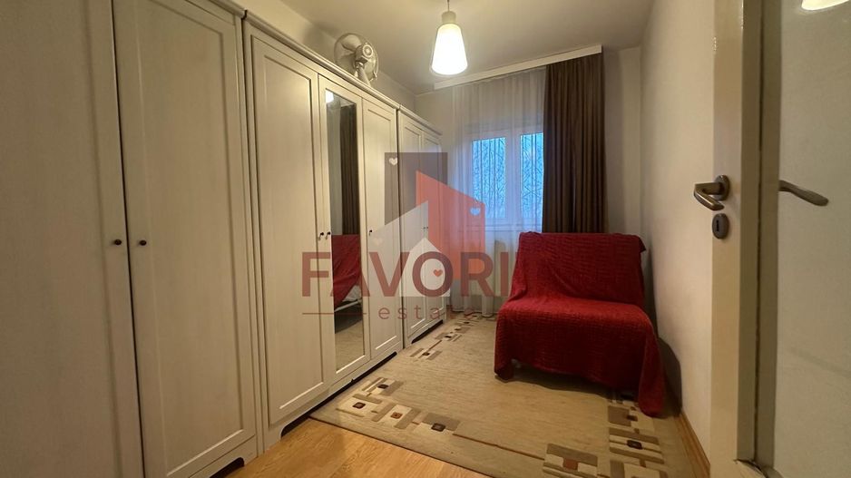 3 camere | zona excelenta | izolat interior | etaj intermediar | - Poză 4