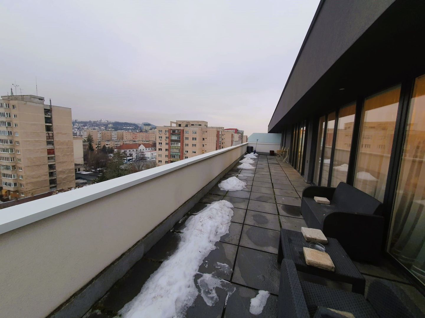 Penthouse cu 2 parcări subterane, vedere panoramică spre Tâmpa – Centrul Civic - Poză 23