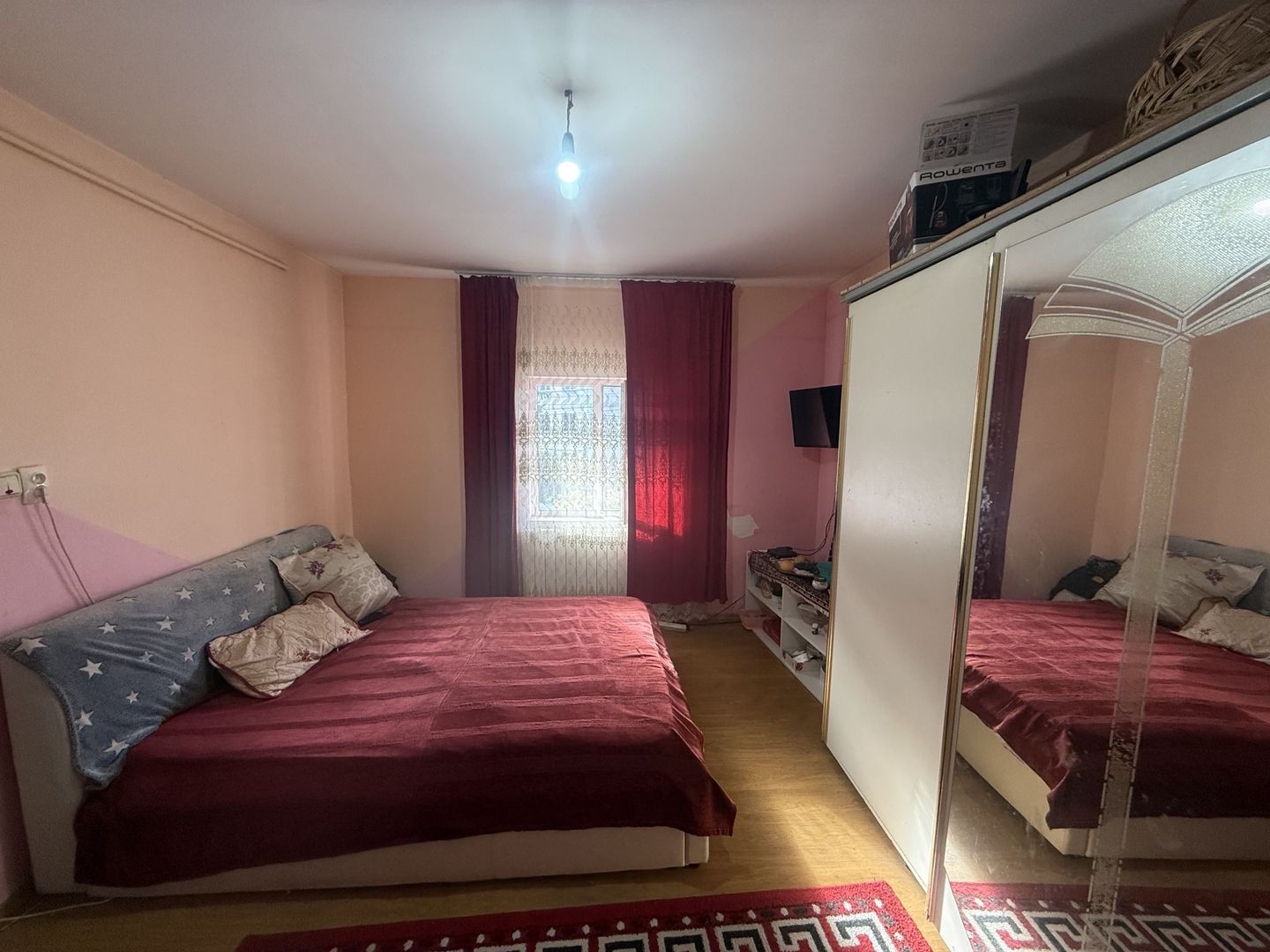 Apartament 2 cam in Vila etaj 1 + pod + curte 34 mp Campina - Poză 1