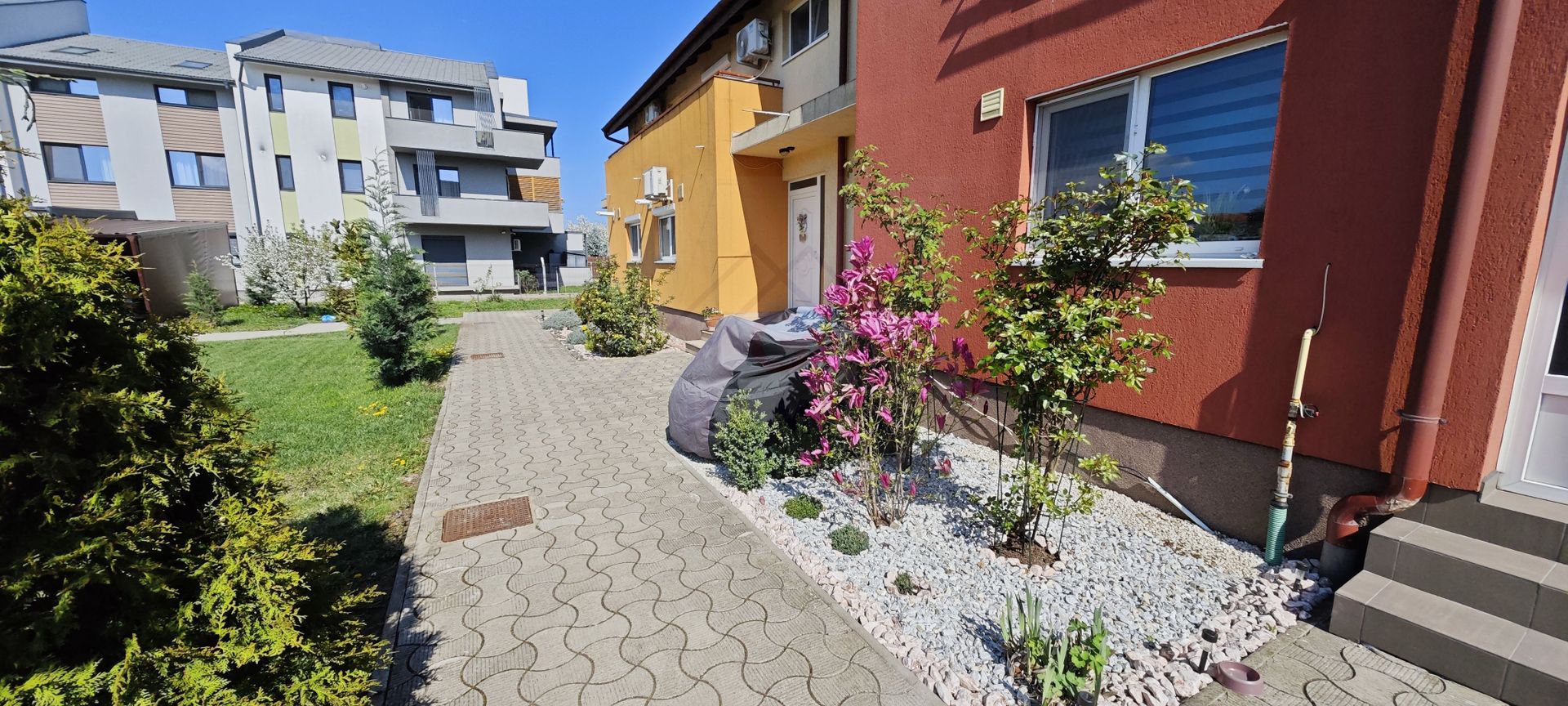 Apartament lux cu gradina proprie, Ferventia intre Lidl si padure. - Poză 4