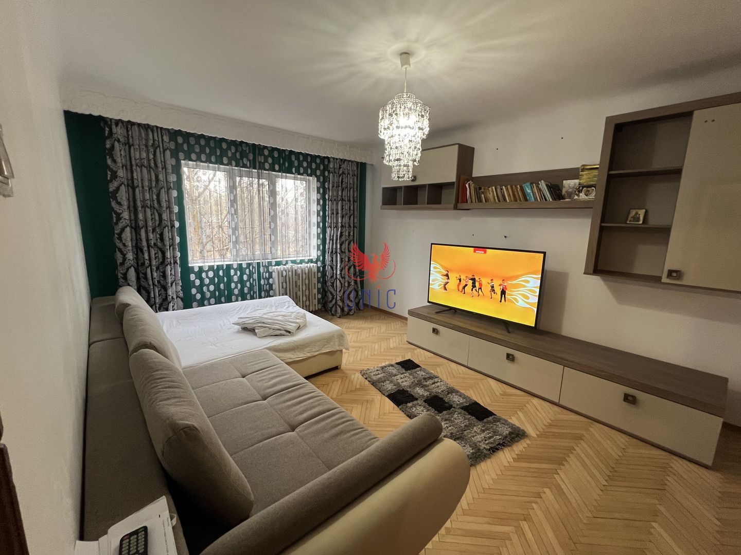 Apartament 4 camere Consul - Poză 1