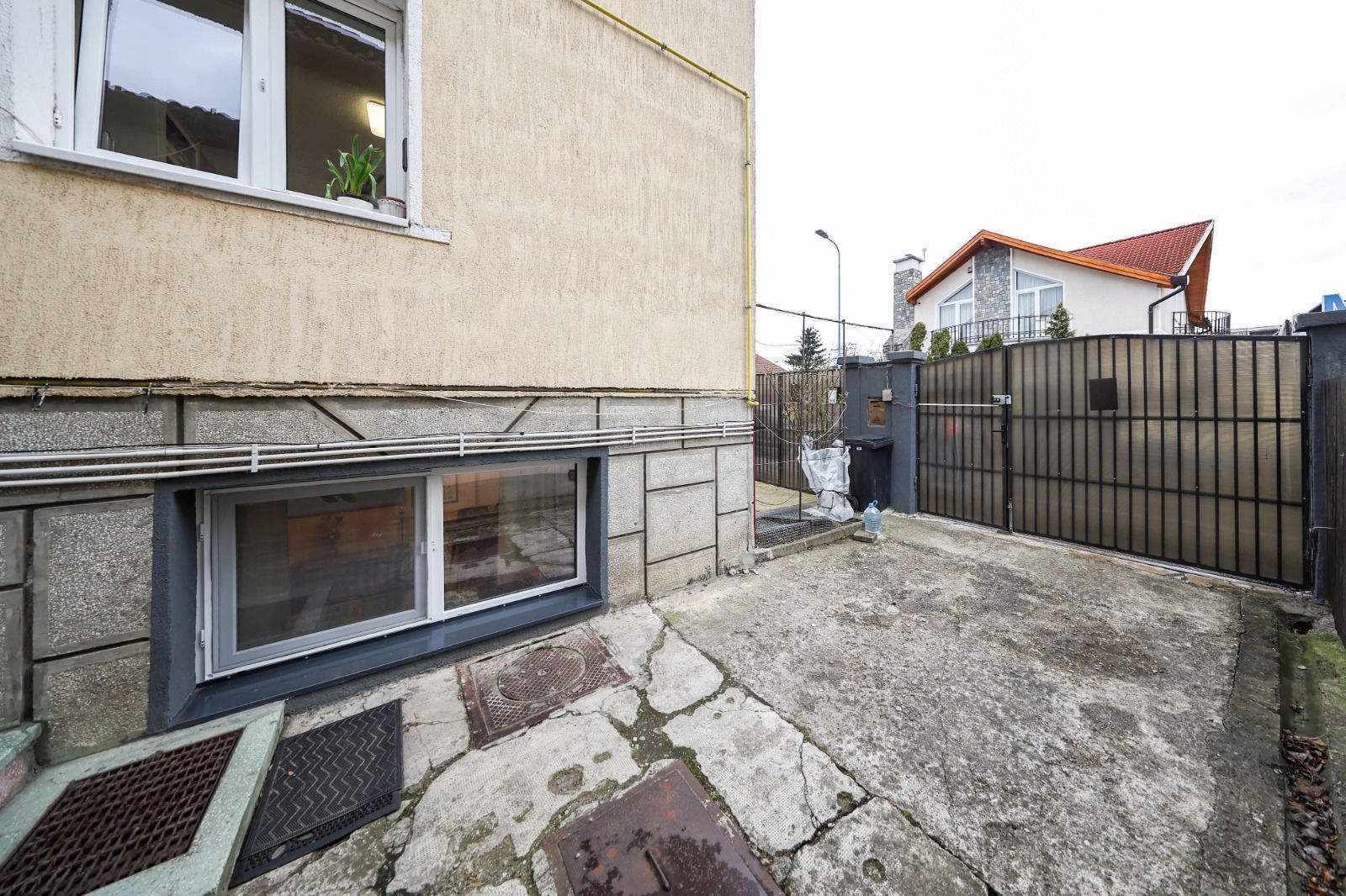 Apartament cu 3 camere la casa | Curte 130 mp | Zona Grivitei strada Vulcan - Poză 26