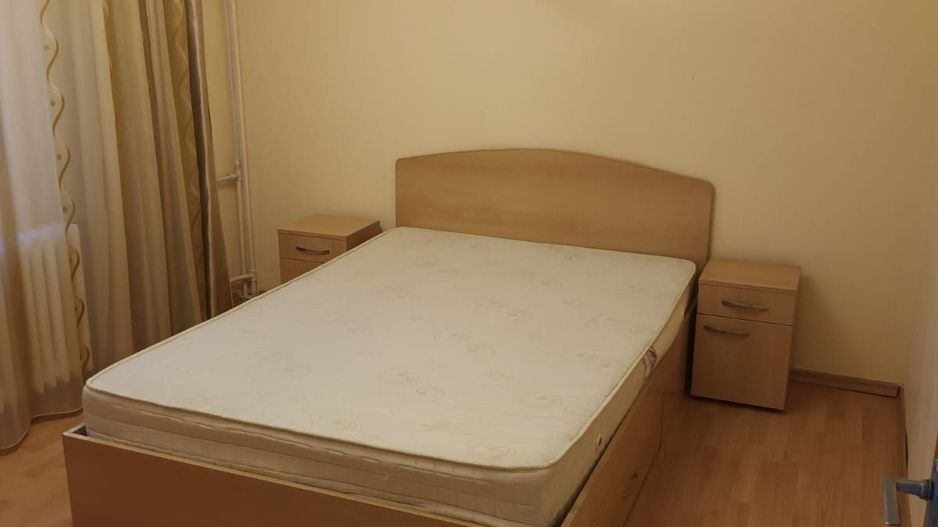 apartament 3 camere decomandat,metrou  zona Trapezului - Poză 3