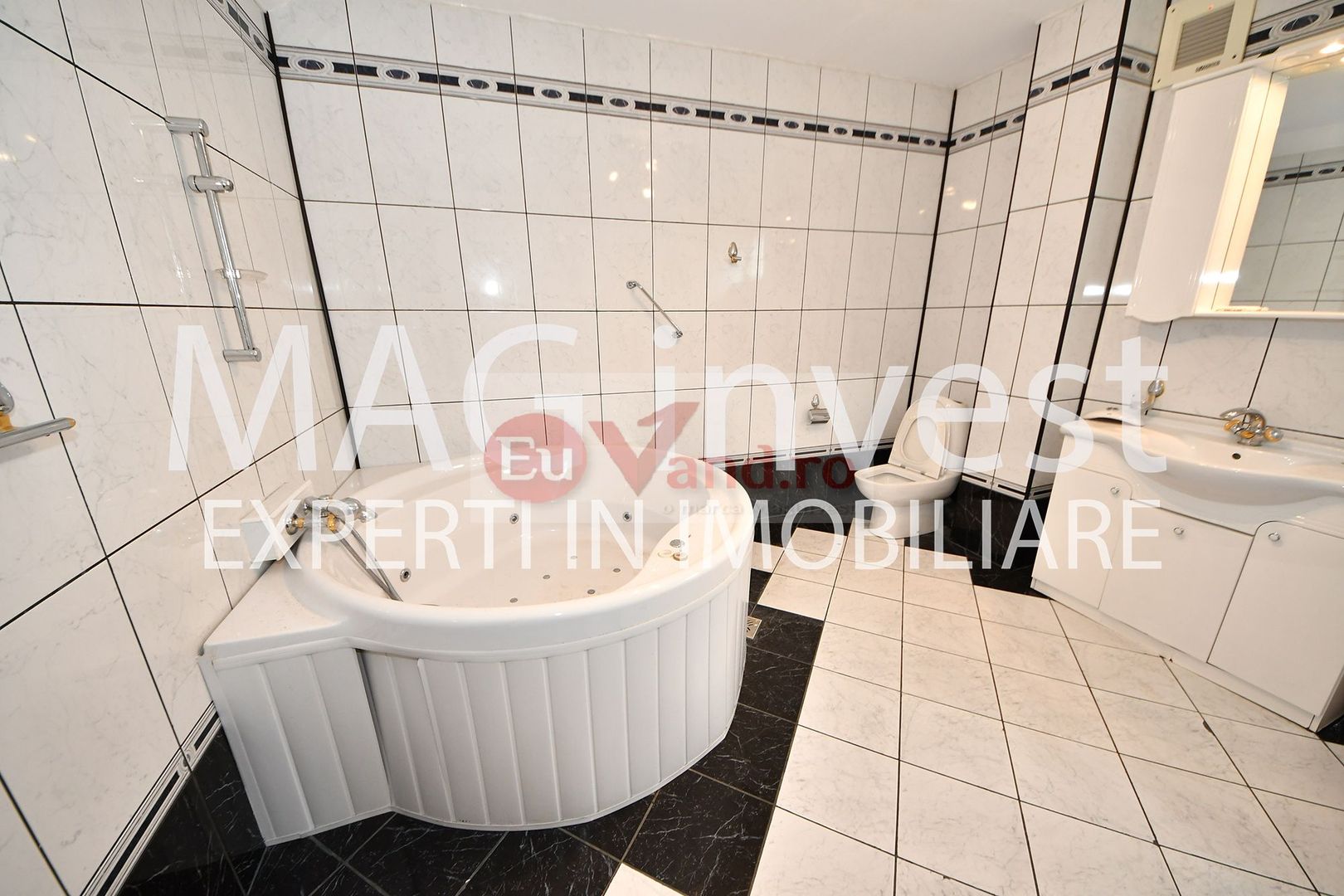 Exclusivitate - Vila P+2E - 15 camere, garaj - Mazepa 2, str. Al. Cernat - Poză 15