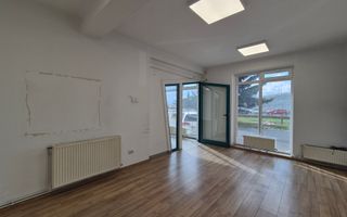 Shoroom cu depozitare Brașov 244 mp - Poză 7