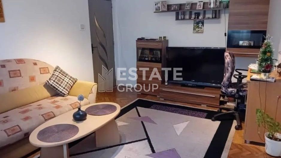 Apartament cu 3 camere in Zona girocului aproape de Spitalul Judetean - Poză 1