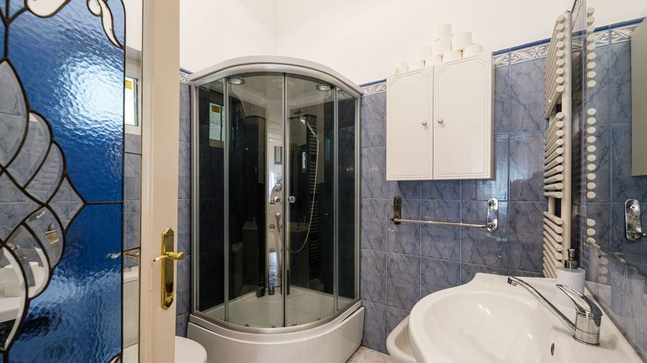 Cladire cu multiple spatii comerciale | P-ta Maria - Sinaia | 1425 MP - Poză 31