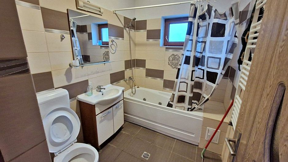 Vanzare vila deosebita, 7 camere, Labusesti-Uiasca - Poză 2