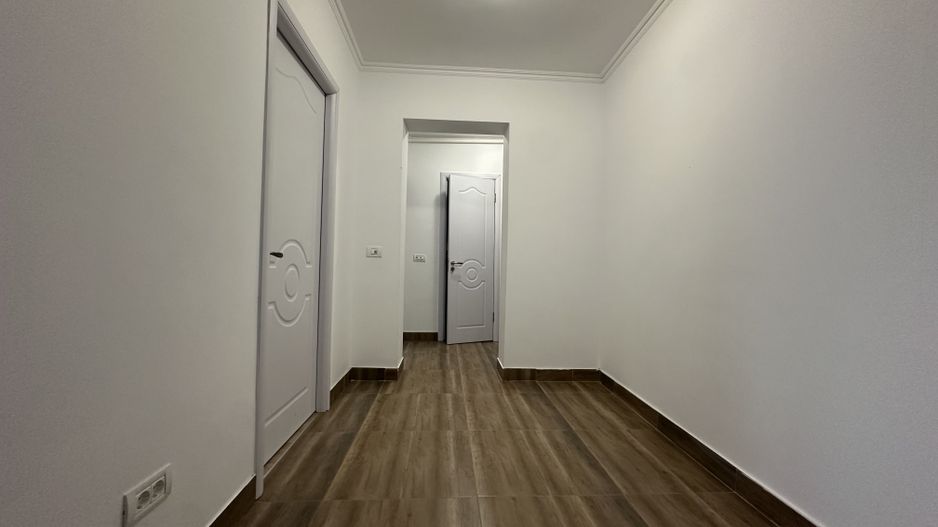 COLENTINA - Teiul Doamnei | 3 Camere Nemobilat | Boiler - Poză 2