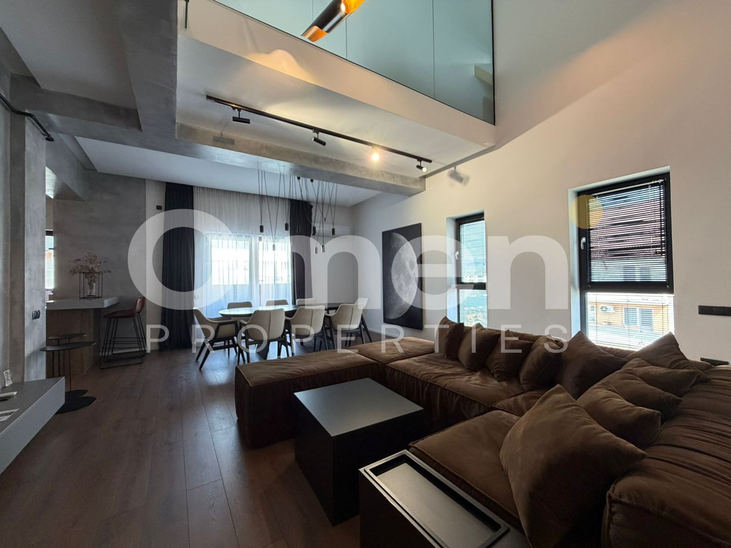 Penthouse ultrafinisat pe 2 niveluri | sauna |  parcare | zona centrala - Poză 2