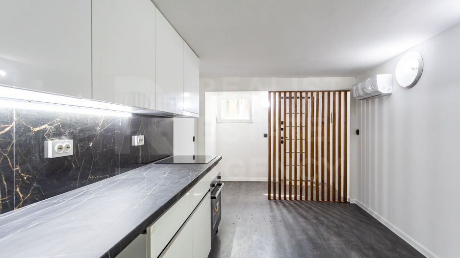 Vânzare, casă, 2 camere, str. Stejarilor, Vadului Vodă - Poză 1