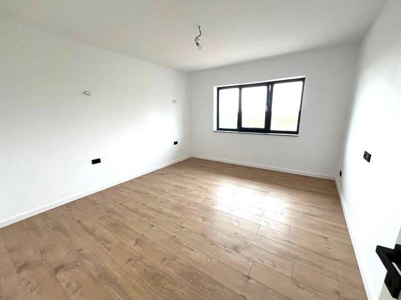 Vanzare vila cu 5 camere | Mogosoaia | Zona linistita - Poză 11