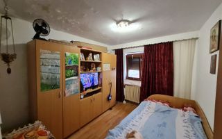 Apartament 3 camere, Decomandat, 69 mp, Zona Cetate - Poză 8