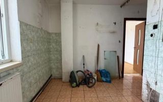 Garsoniera de vanzare zona Piateta Catedralei - Poză 2