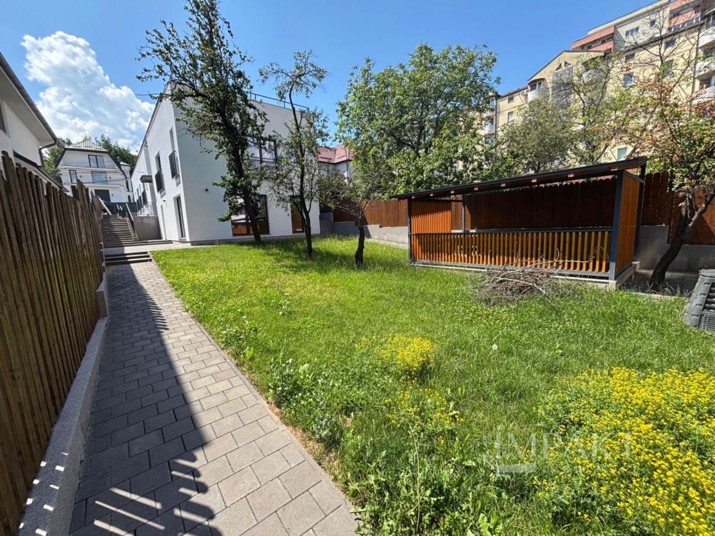 Dau in chirie cladire de 500 mp, superfinisat, teren 600 mp,str Meteor - Poză 8
